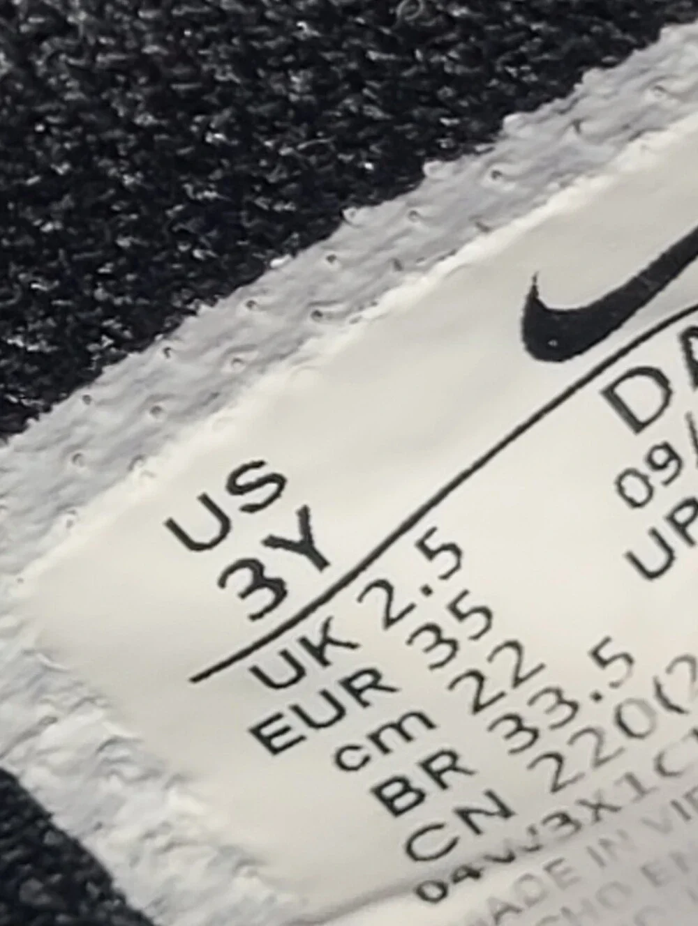 Nike Court Legacy Black White Hook and Loop EUC kids Size 3Y
